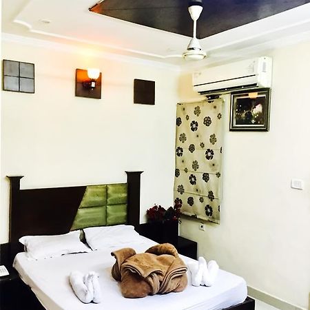 Hotel Milan Deluxe نيودلهي المظهر الخارجي الصورة