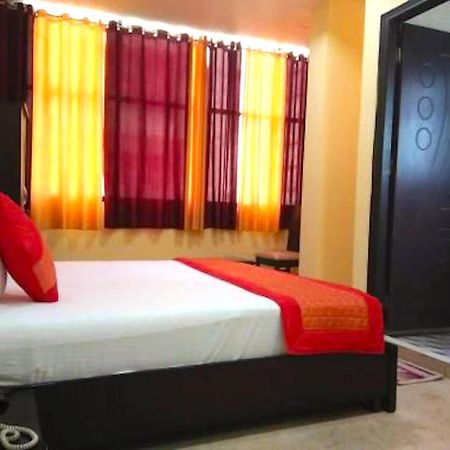Hotel Milan Deluxe نيودلهي المظهر الخارجي الصورة