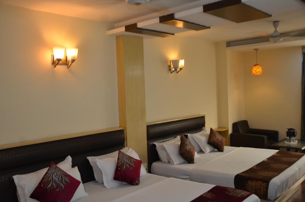 Hotel Milan Deluxe نيودلهي المظهر الخارجي الصورة
