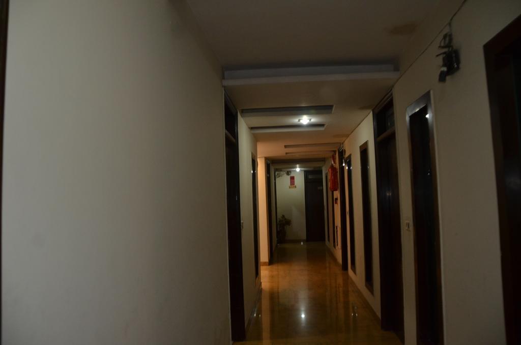 Hotel Milan Deluxe نيودلهي المظهر الخارجي الصورة