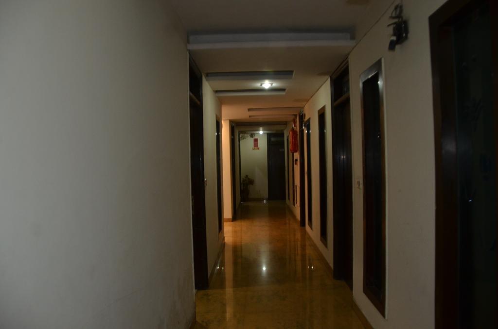 Hotel Milan Deluxe نيودلهي المظهر الخارجي الصورة