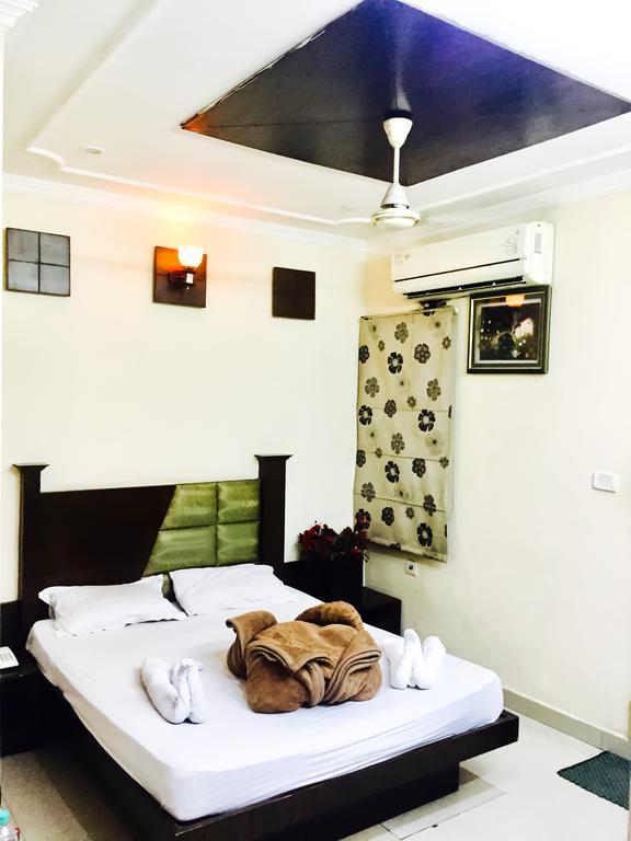 Hotel Milan Deluxe نيودلهي المظهر الخارجي الصورة