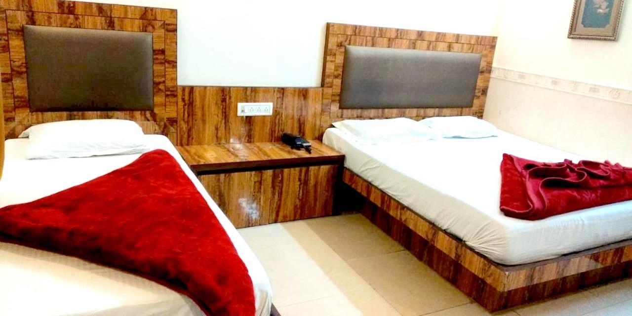 Hotel Milan Deluxe نيودلهي المظهر الخارجي الصورة