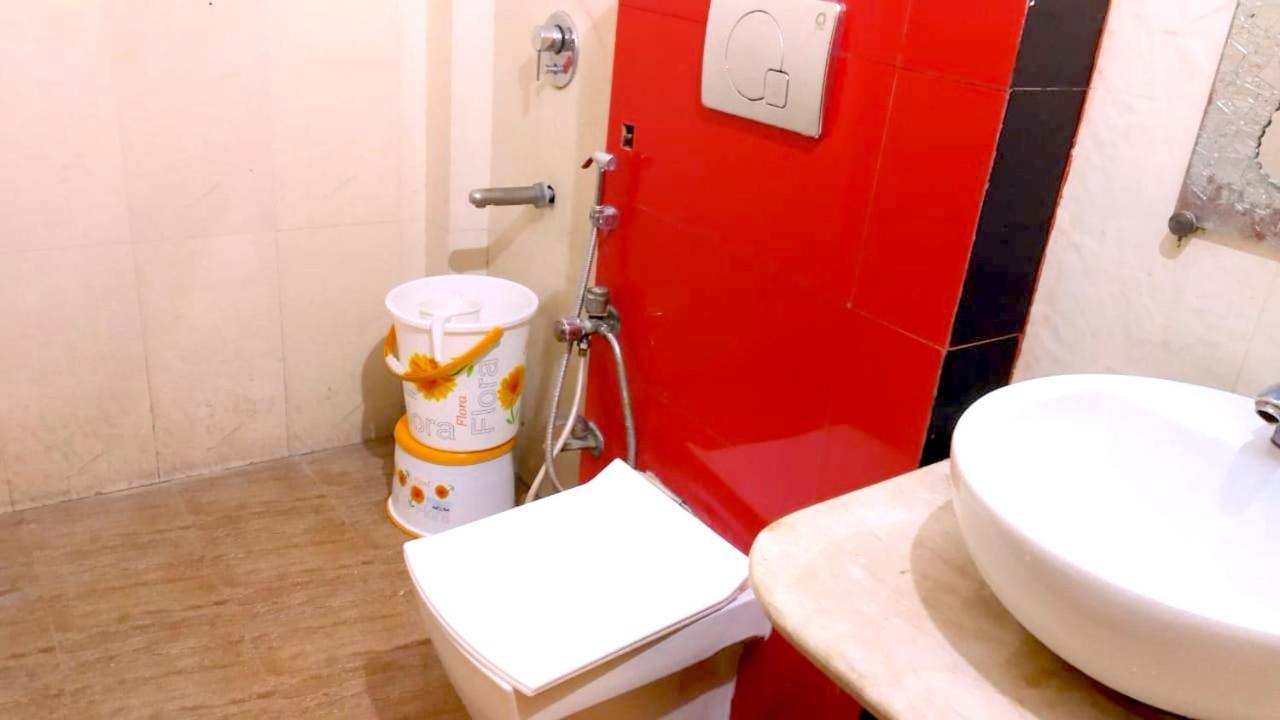 Hotel Milan Deluxe نيودلهي المظهر الخارجي الصورة