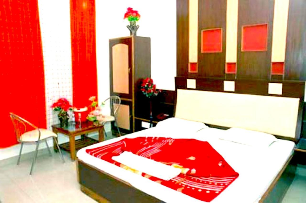 Hotel Milan Deluxe نيودلهي المظهر الخارجي الصورة
