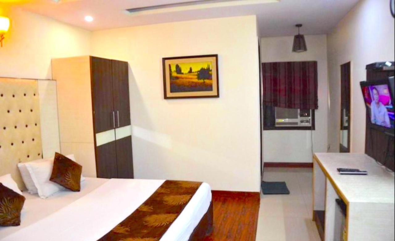 Hotel Milan Deluxe نيودلهي المظهر الخارجي الصورة